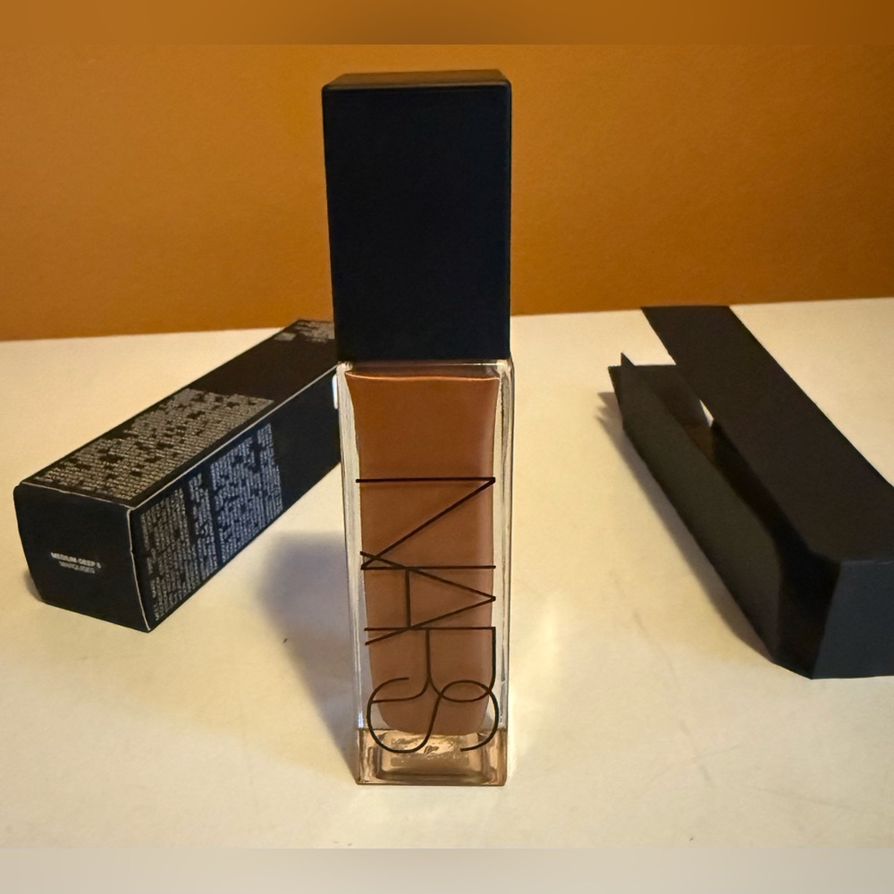 Brand New NARS Natural Radiant Longwear Foundation - Medium- Deep 5 Marquises